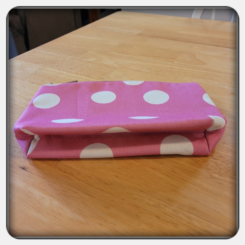 NWOT Lancome Pink Poka Dot Make Up Bag - Picture 3 of 6